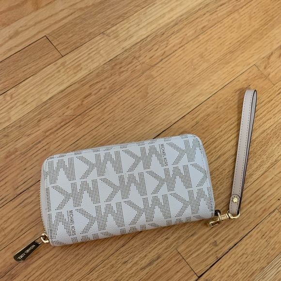 Michael Kors jet set wristlet wallet - Picture 2 of 4